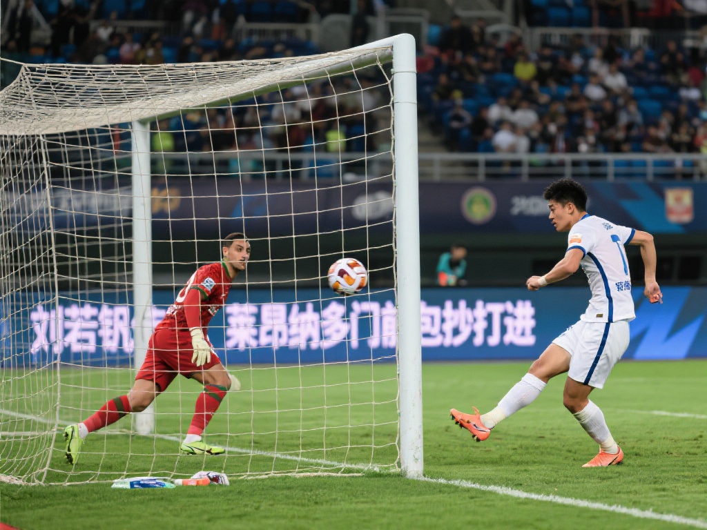 在现代足球比赛中，临门一脚往往决定了一场